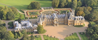 The Top of the Pyramid: The Rothschilds, the Vatican and the British ...